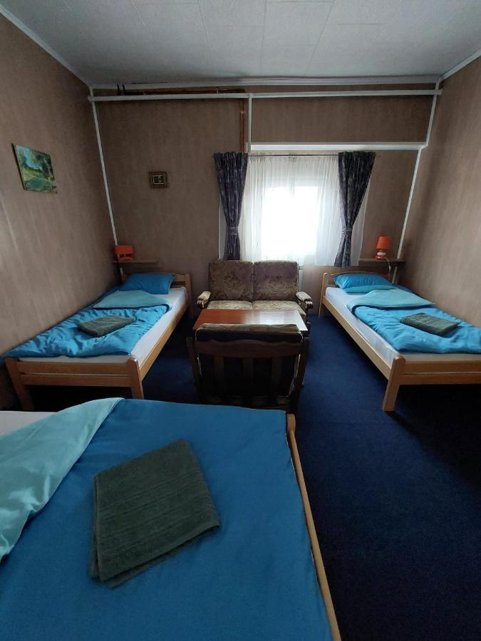Hostel Suzzzy Novska Εξωτερικό φωτογραφία