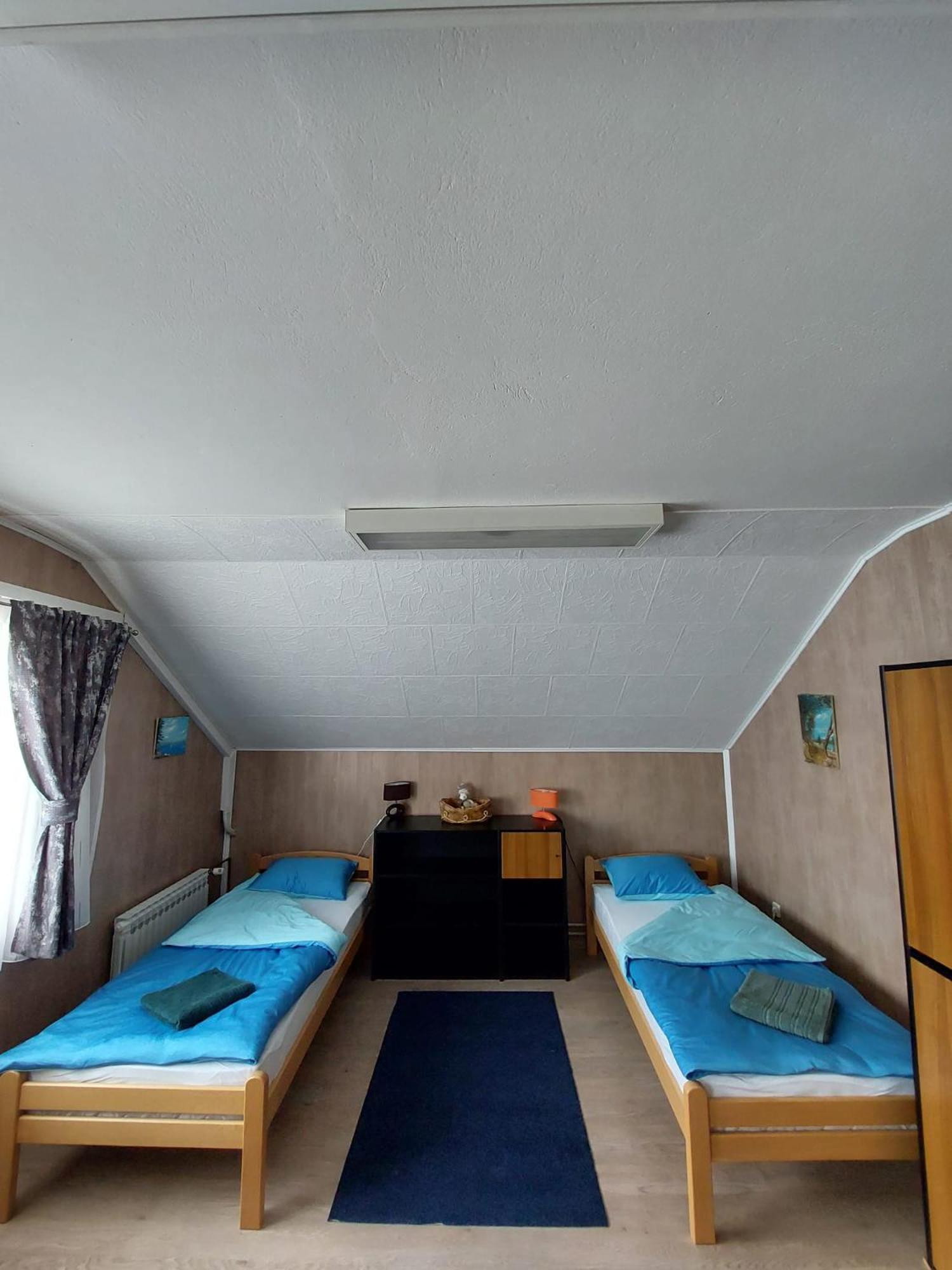 Hostel Suzzzy Novska Εξωτερικό φωτογραφία